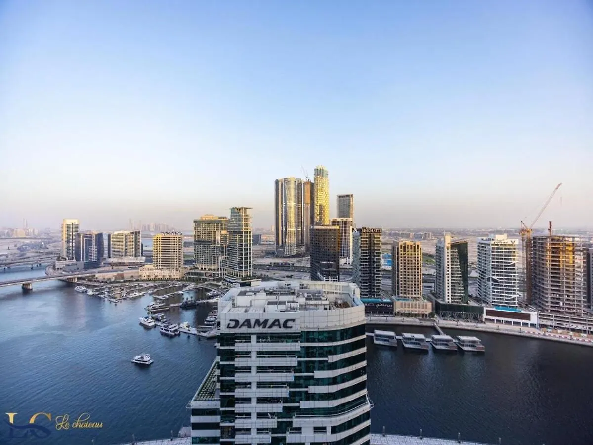 Coastal 2Bed With Full Canal Views In Business Bay Dubaj Apartament